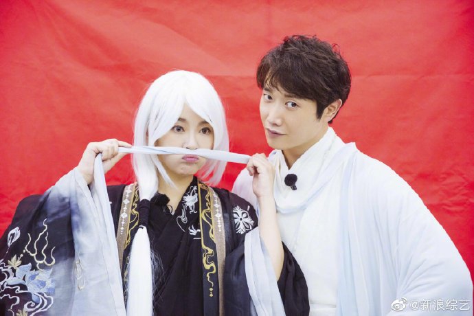 云风上神千指大人同框！李嘉铭刘泳希结婚证件照曝光