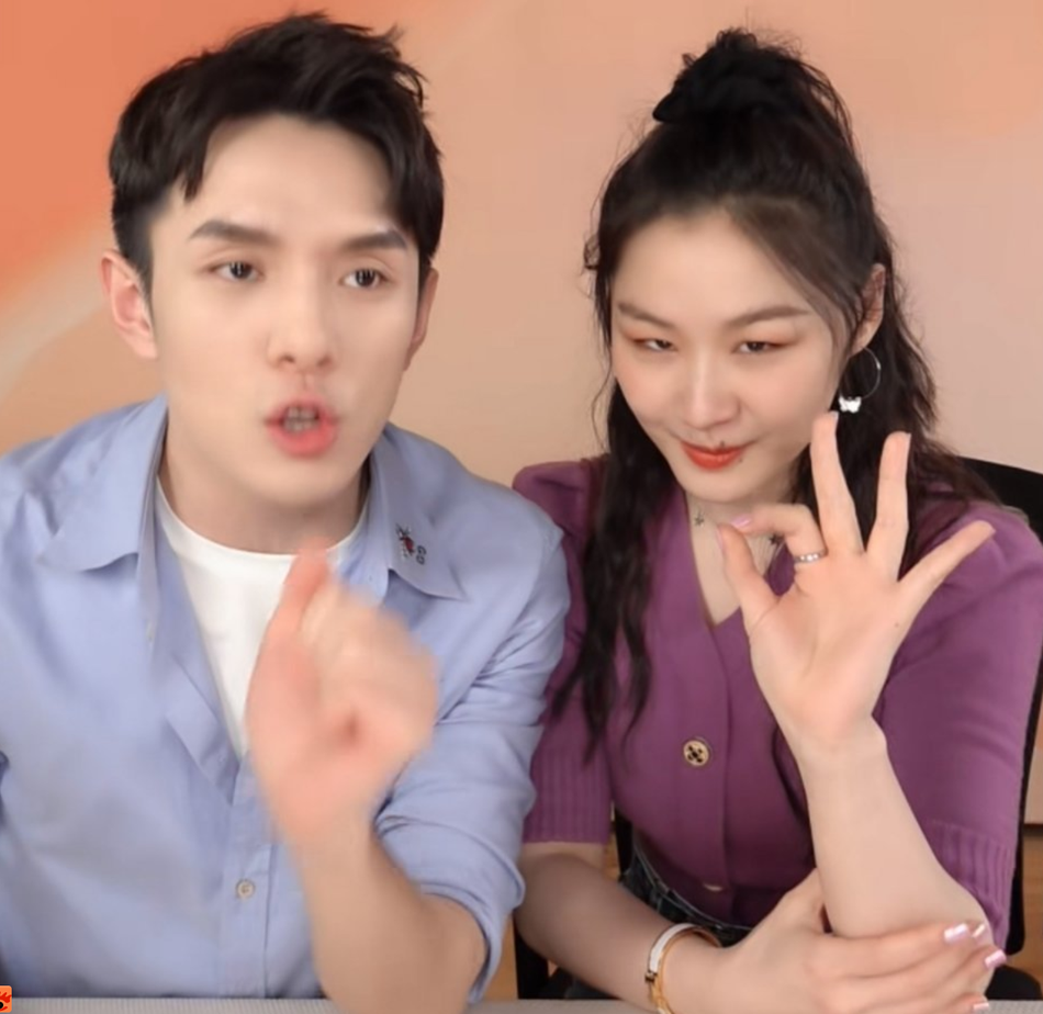 大型相声现场！金靖现身李佳琦直播间再现超强贯口