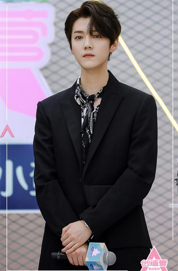 《创造营》7人成团赛制 黄子韬鹿晗曝感情变更好