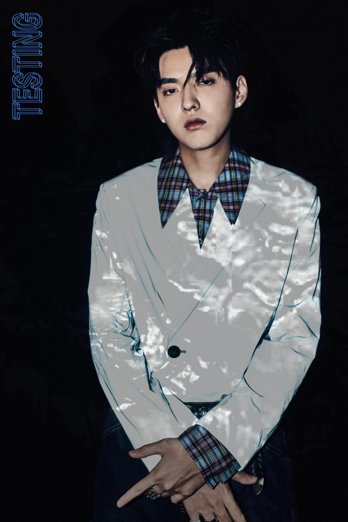 吴亦凡全新EP写真曝光 造型酷帅未来感十足