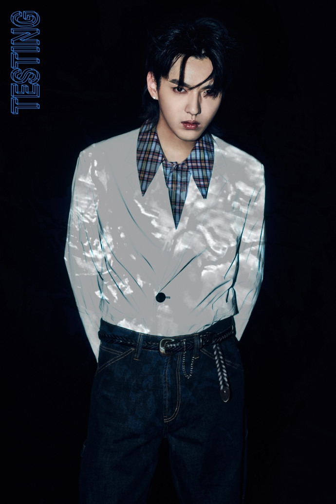 吴亦凡全新EP写真曝光 造型酷帅未来感十足