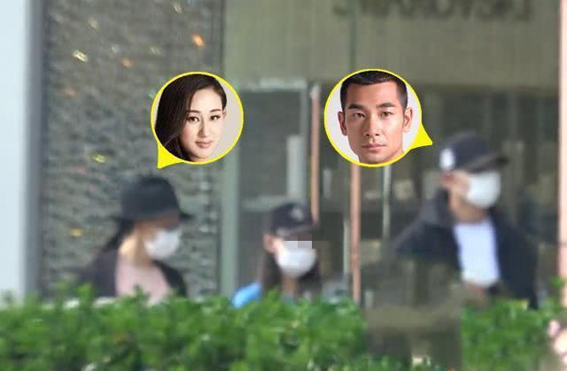 赵文卓一家三口外出逛街 母女二人边走边聊心情好