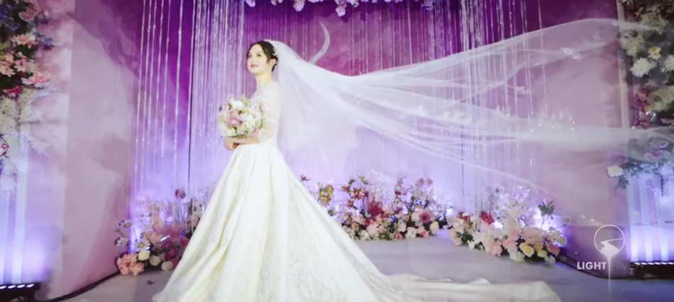 李瑞婚礼现场视频曝光 与妻子对视亲吻超甜蜜
