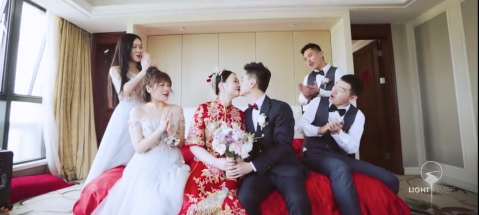 李瑞婚礼现场视频曝光 与妻子对视亲吻超甜蜜