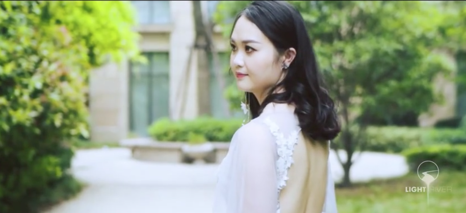 李瑞婚礼现场视频曝光 与妻子对视亲吻超甜蜜