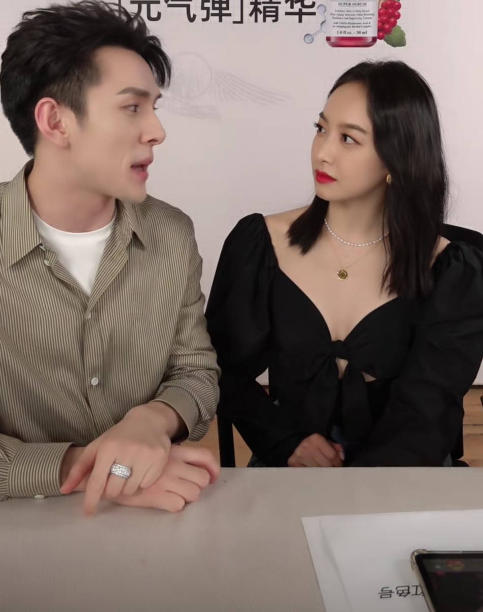 宋茜现身李佳琦直播间 对镜头向粉丝送飞吻