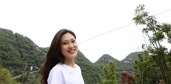 85后带货副县长郑秋实：美女是我竭力想撕去的标签