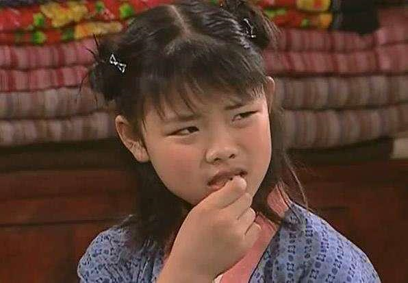 王莎莎晒近照瘦了一大圈 穿低腰裤大方秀小蜂腰