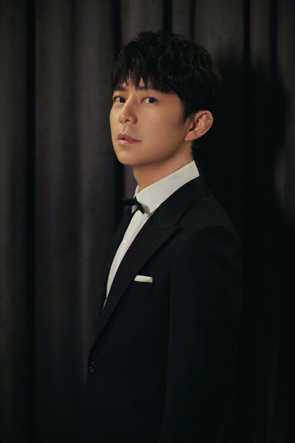 何炅迎46岁生日 众星踩点送祝福尽显好人缘