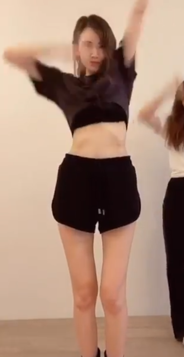 林志颖娇妻晒热舞视频 细腰长腿配招牌甜笑活力十足