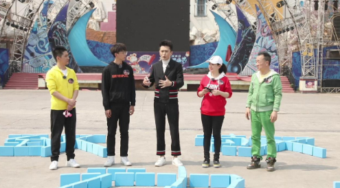 央视综艺频道推出五一特别节目《旋转吧，假期》