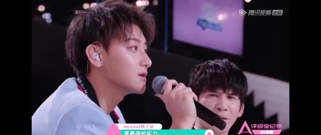 不让插话太难受!大张伟这个表情“太传神”被疯传