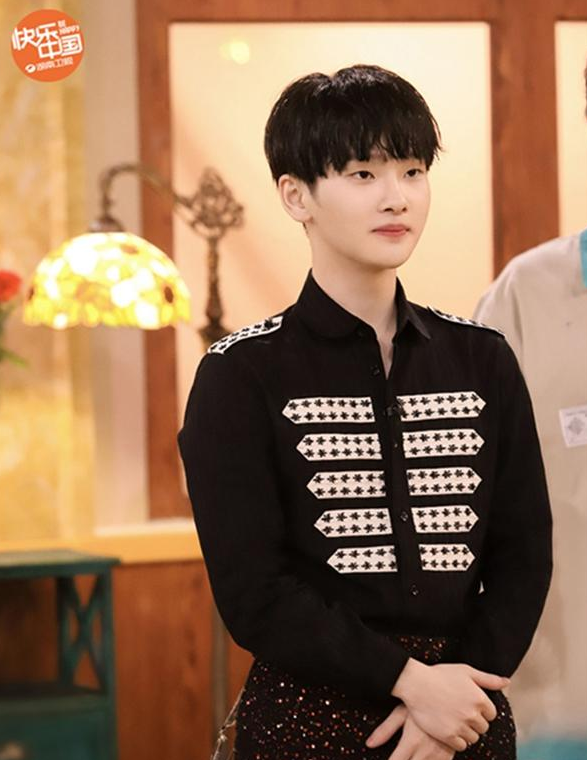 《巧手神探》时装秀 周震南肖央对模特穷追不舍