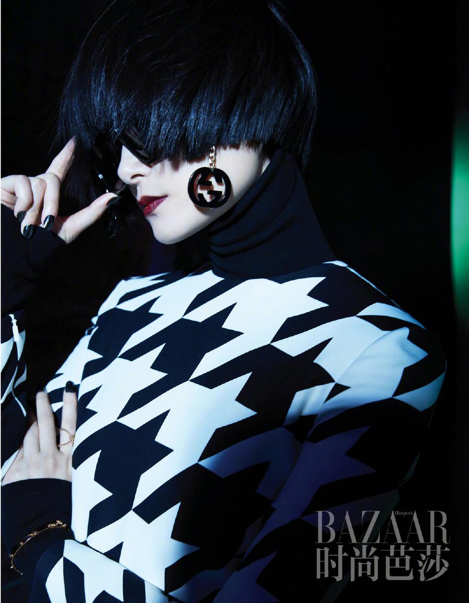 李宇春最新杂志大片曝光 齐刘海短发又A又飒个性十足