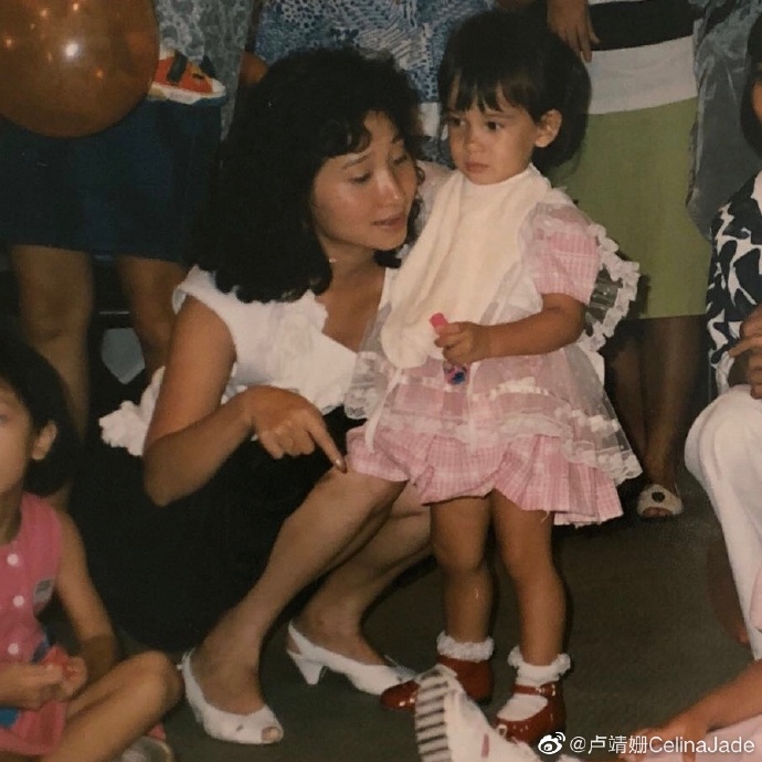 多一个妈妈陪伴呵护！卢靖姗母亲节晒和韩庚妈妈合照