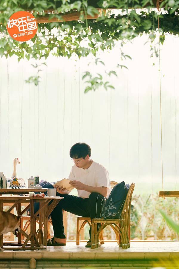 黄磊周迅重聚蘑菇屋 《向往4》首播引发网友“回忆杀”