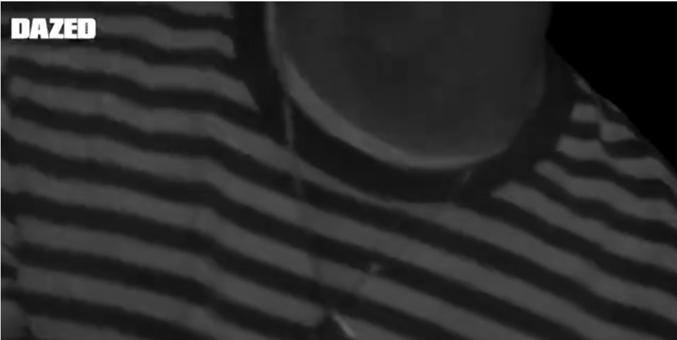 张艺兴写真黑白色调尽显质感 穿牛仔套装清爽帅气