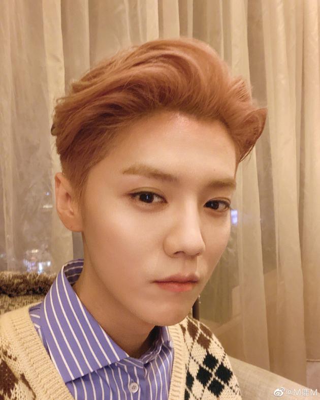 护士节鹿晗致敬白衣天使：感谢守护 愿一切安好