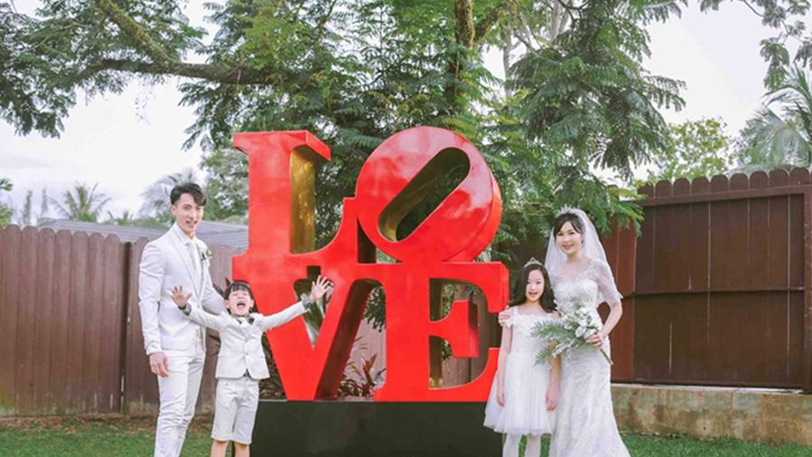 《婚前21天》吴尊夫妇自拍婚纱照一家四口超幸福