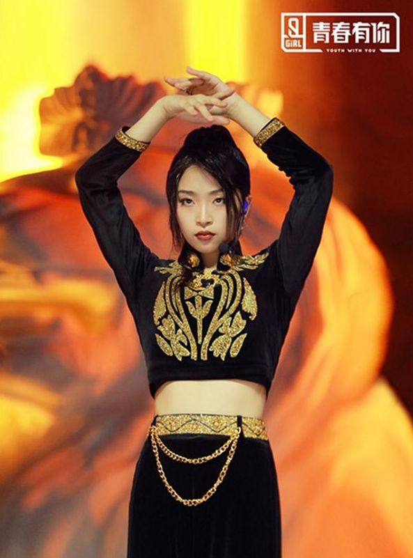 《青你2》金靖大跳主题曲 第三次排名或将大洗牌