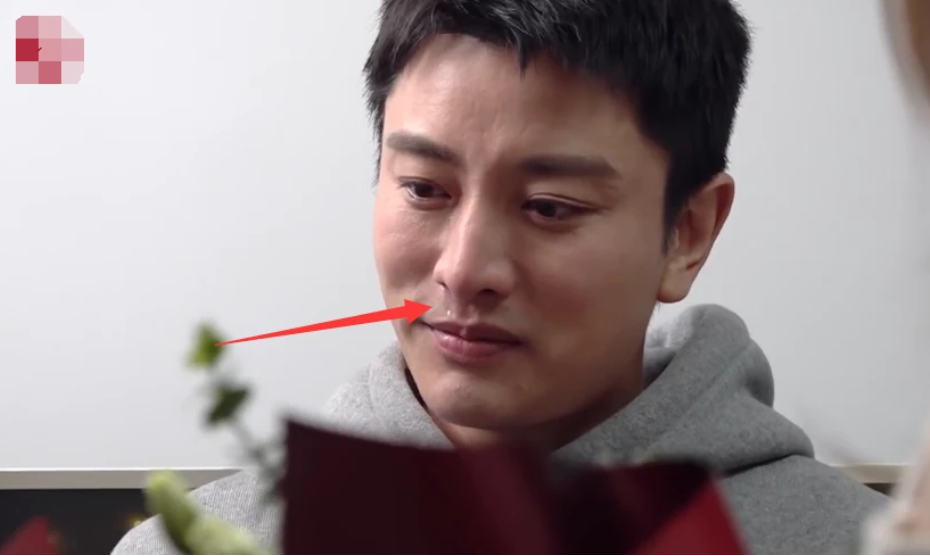 目睹别人求婚 贾乃亮情绪失控掩面而泣