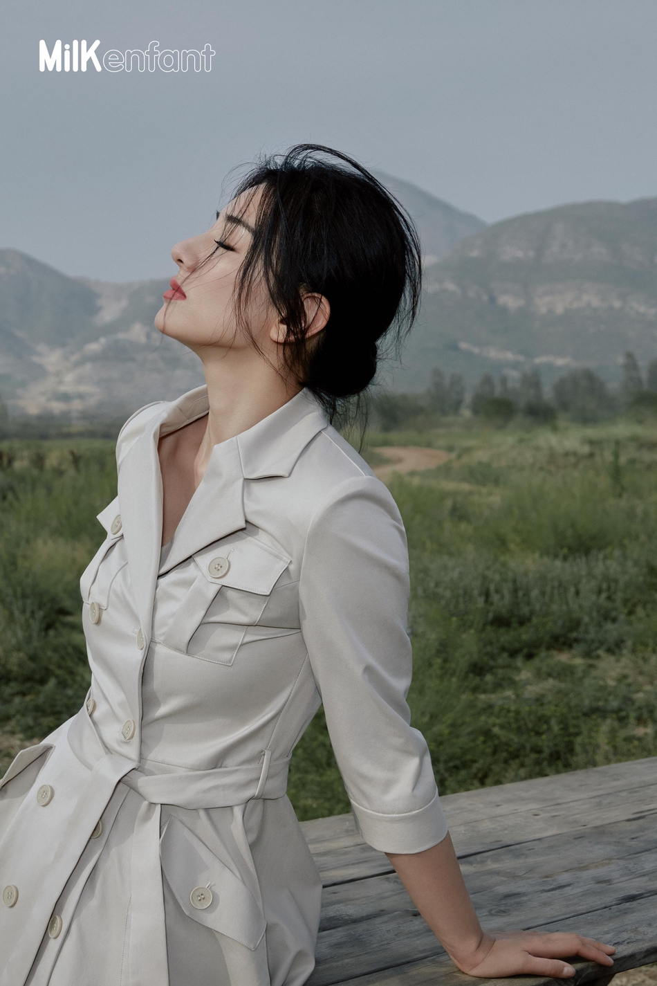 黄奕首携女儿出镜脸贴脸超温馨 7岁黄芊玲像爸爸