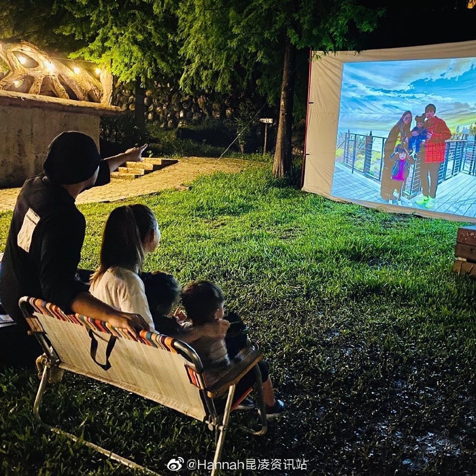 周杰伦昆凌为罗密欧庆生办野营趴 一家四口围坐草坪幸福温馨