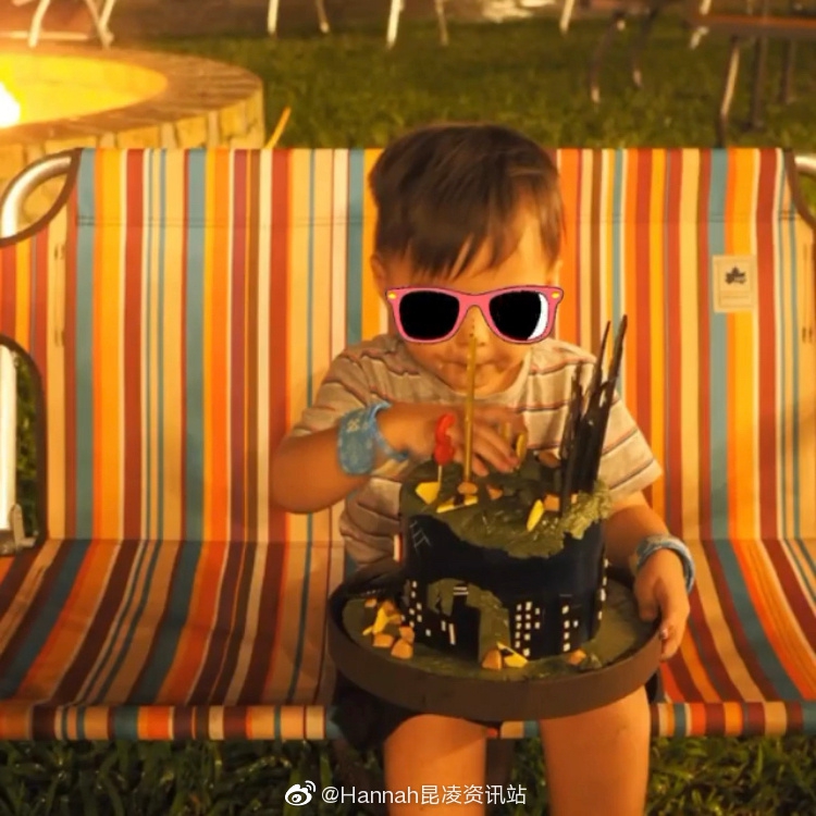 周杰伦昆凌为罗密欧庆生办野营趴 一家四口围坐草坪幸福温馨