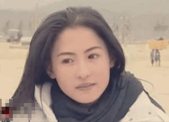 张柏芝青涩旧照曝光 长发乌黑甜美可人