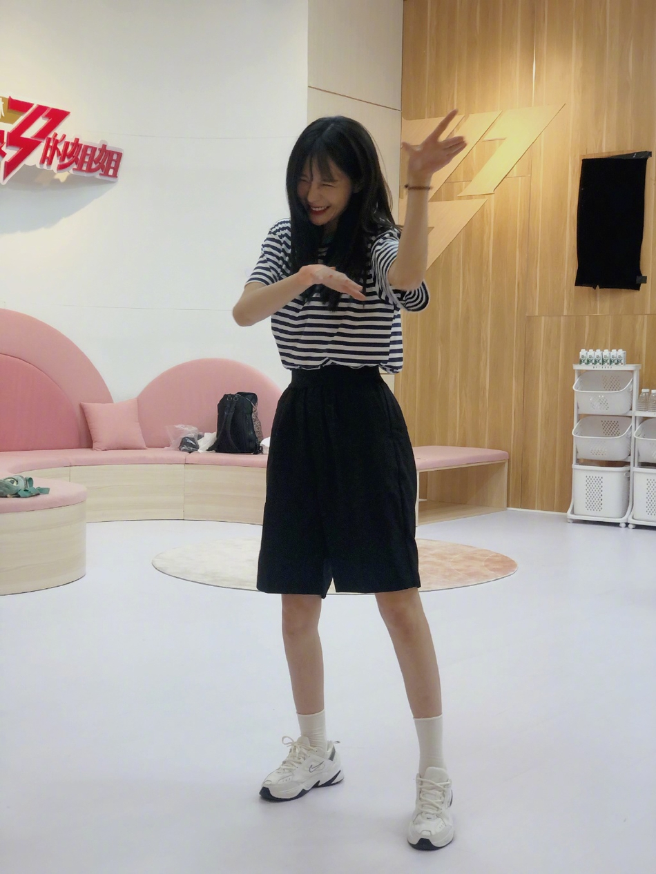 沈梦辰31岁生日 杜海涛甜蜜告白：我陪你梦想辰真