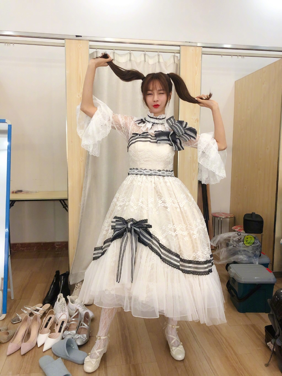 沈梦辰31岁生日 杜海涛甜蜜告白：我陪你梦想辰真