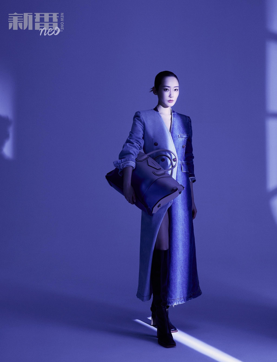 李纯最新时尚大片曝光 着西装皮鞋演绎帅气一面