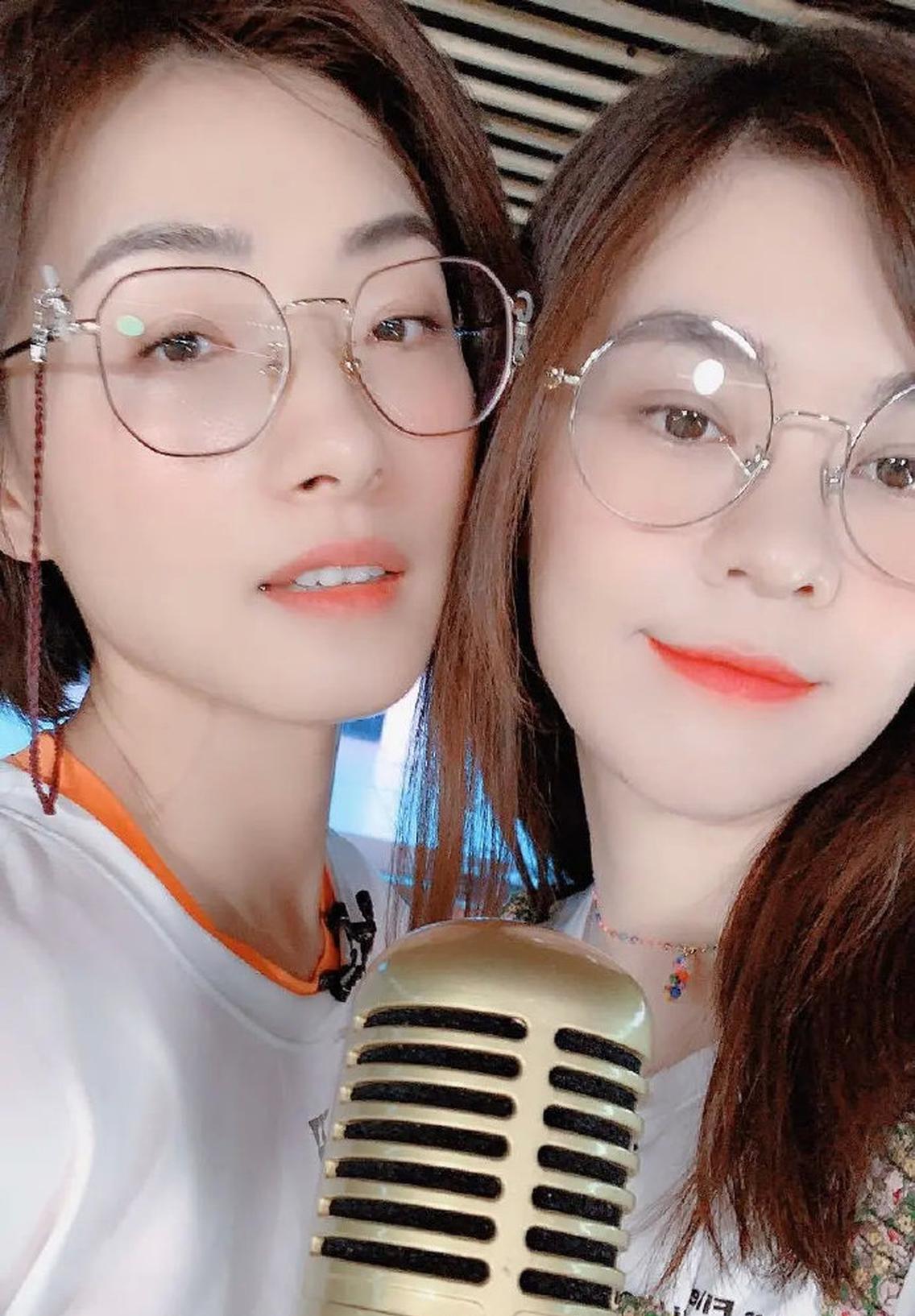 有女团味儿了！乘风破浪的姐姐合照搞怪可爱元气满满