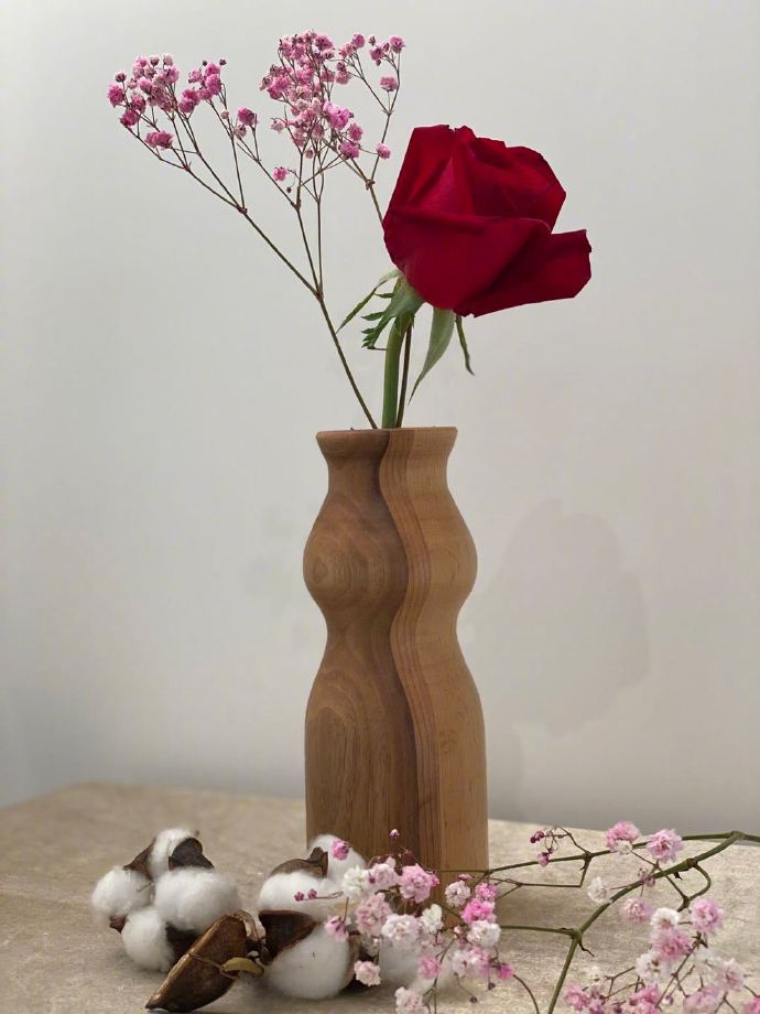 邓紫棋P合影为妈妈庆生 妈妈优雅年轻二人好似姐妹