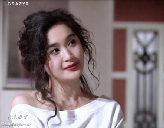 温碧霞30年前旧照曝光 模样青涩温婉动人