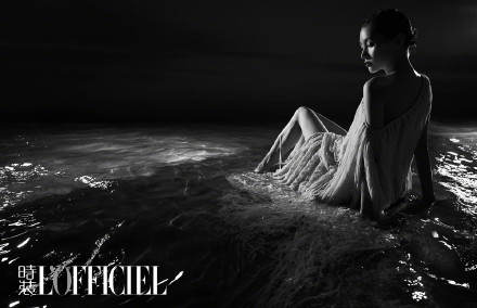 王子文水上裸背大片曝光 造型惊艳魅力十足