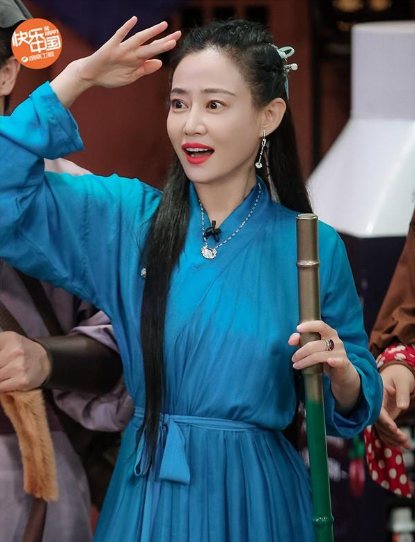 《巧手神探》药王谷惊现药材 谭卓“火眼金睛”