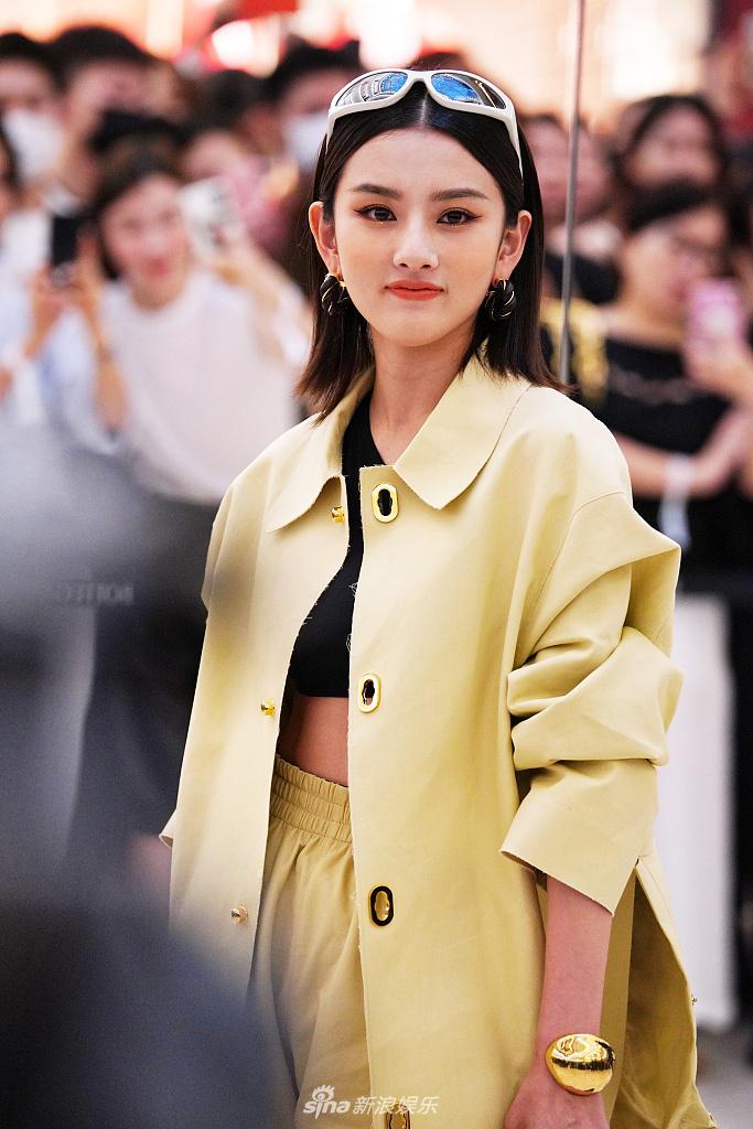 俞飞鸿宋祖儿同台比美超养眼 姐姐气质优雅酷妹摩登前卫