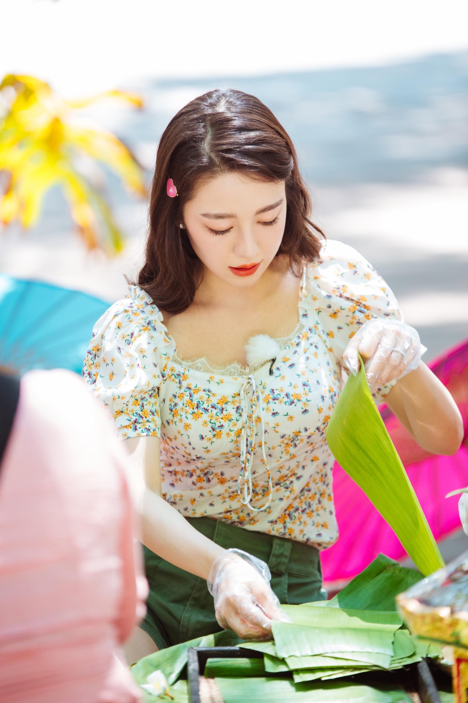 《妻子4》迎泼水节大战 吉娜穿傣族服饰身材超好