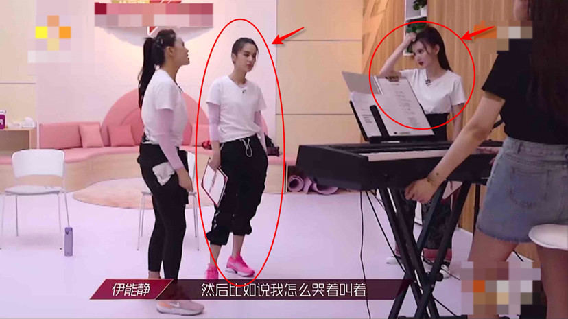 伊能静再现“嘶吼式”表演 黄圣依翻白眼表情亮了