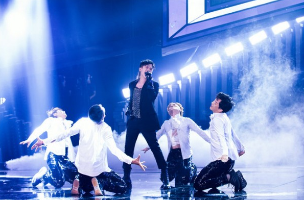 檀健次《跨界歌王》来炸场 披荆斩棘惊艳开唱
