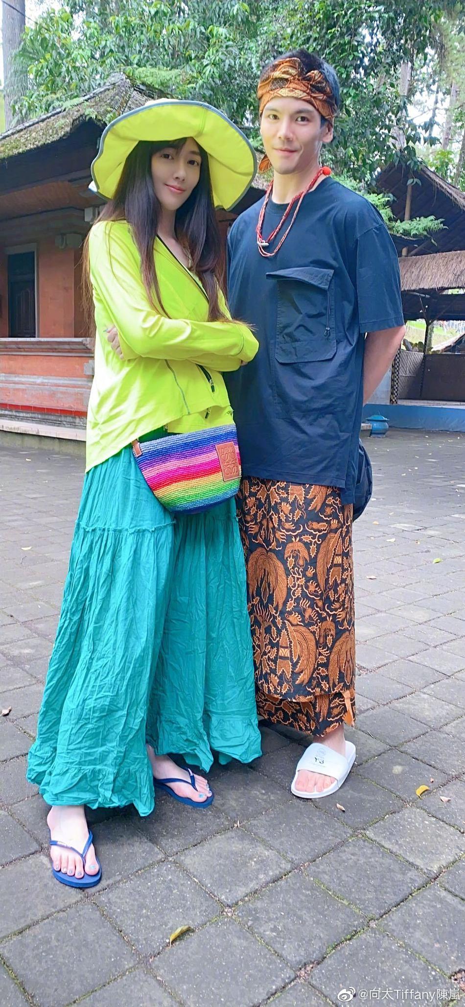 向太发长文谈感情 晒多张向佐郭碧婷合影