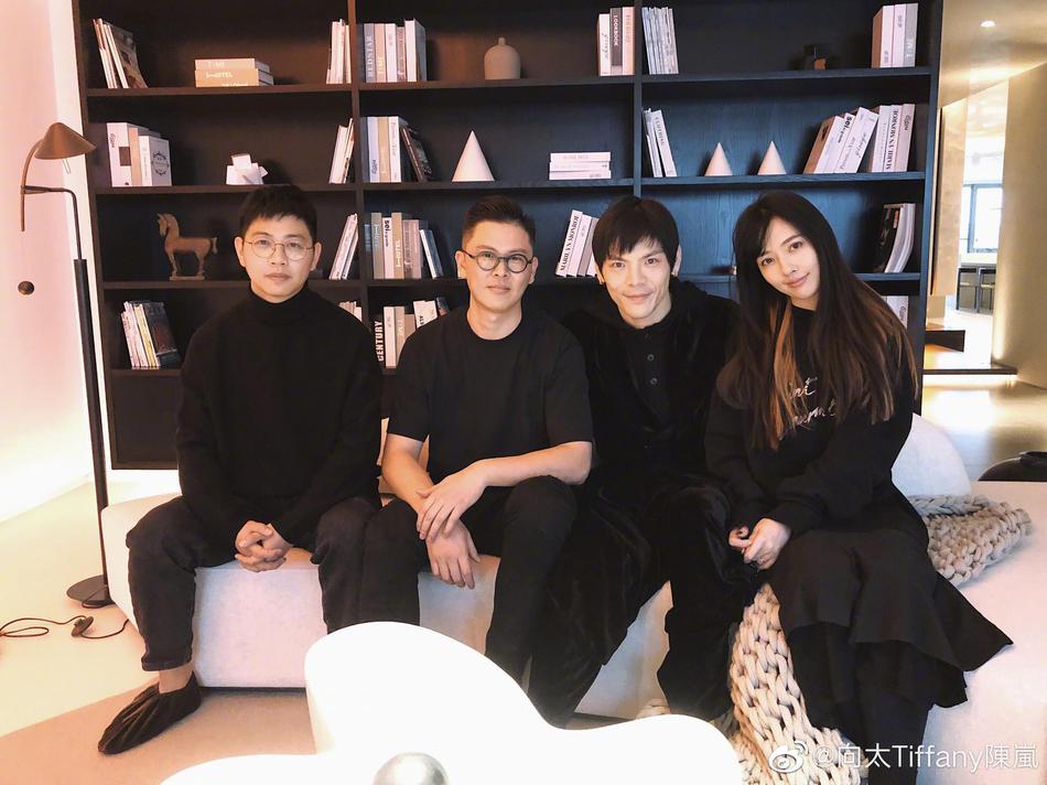 向太发长文谈感情 晒多张向佐郭碧婷合影