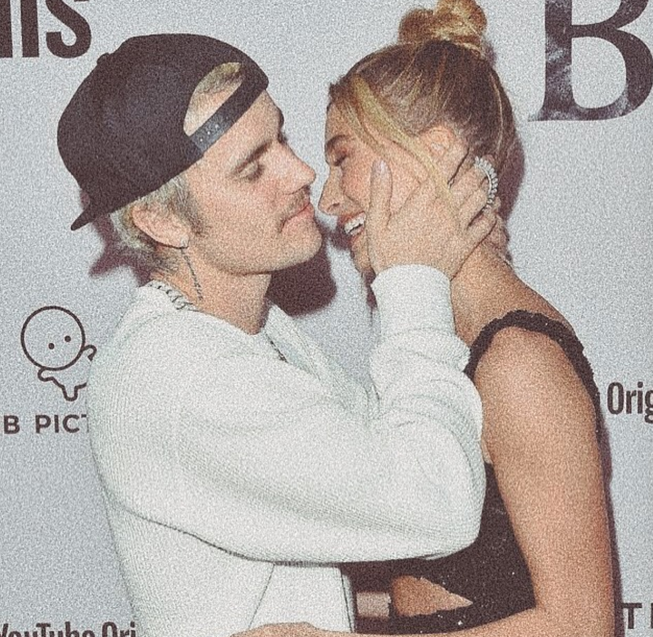 贾斯汀比伯庆祝结婚两周年纪念日 甜蜜对视爱意满满