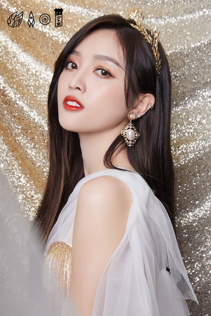 火箭少女白金女神造型曝光 典雅白金搭配异域风情满满