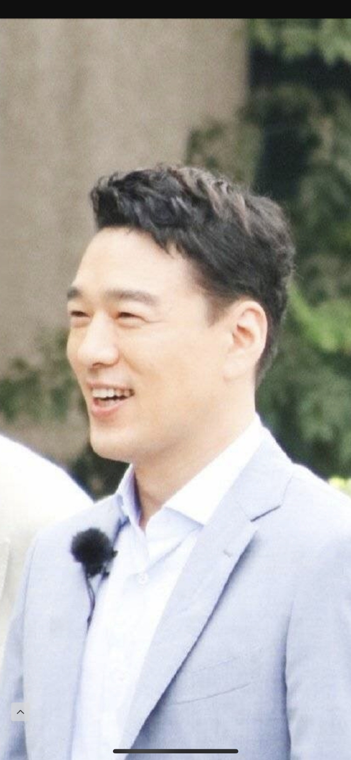 王耀庆感谢虞书欣为自己庆生 在线向蔡敏敏要礼物