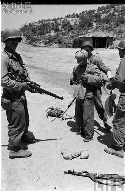 美拍志愿军战士被俘照