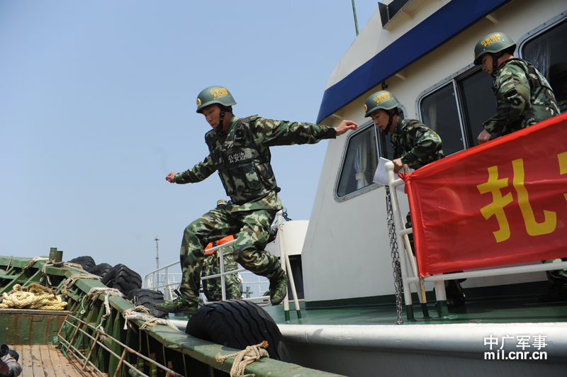 海警船还有这等重火力