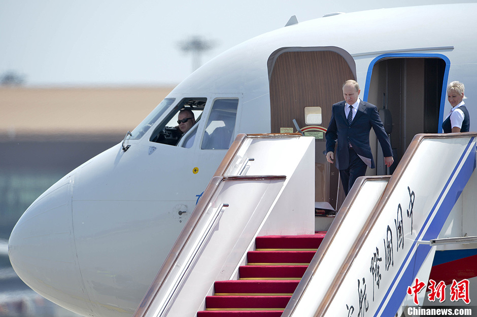 俄总统普京抵达北京