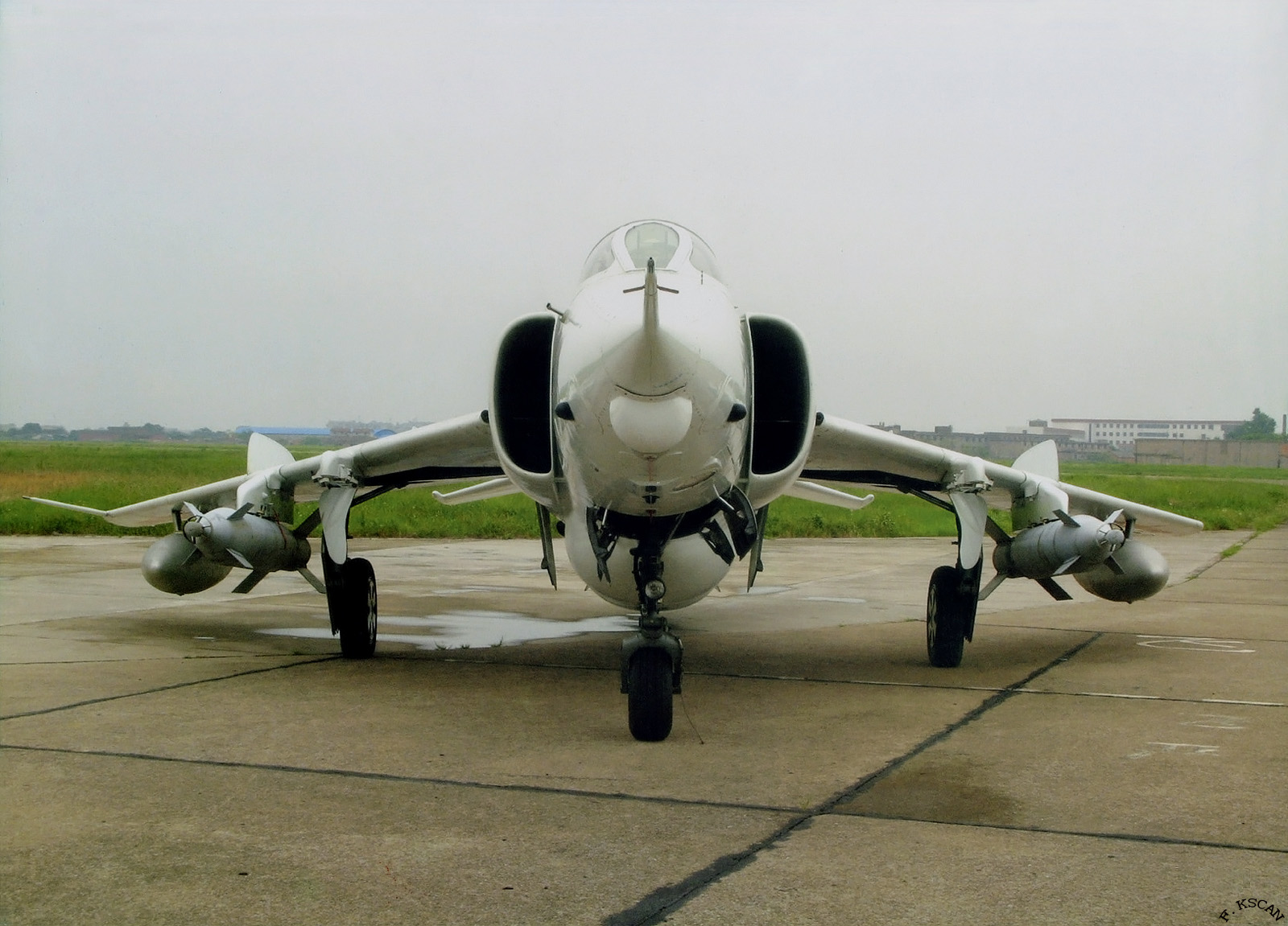 中国空军强五攻击机 5/38 隐藏描述